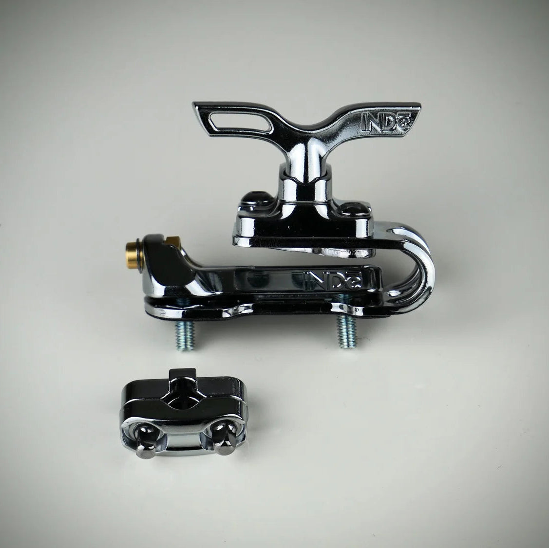 INDe BR3 drum mount bracket with wingnut clamp