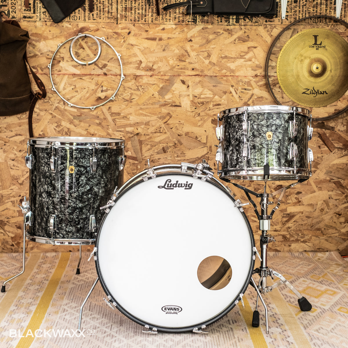VINTAGE: Ludwig Super Classic - 22, 13, 16 - Black Diamond Pearl