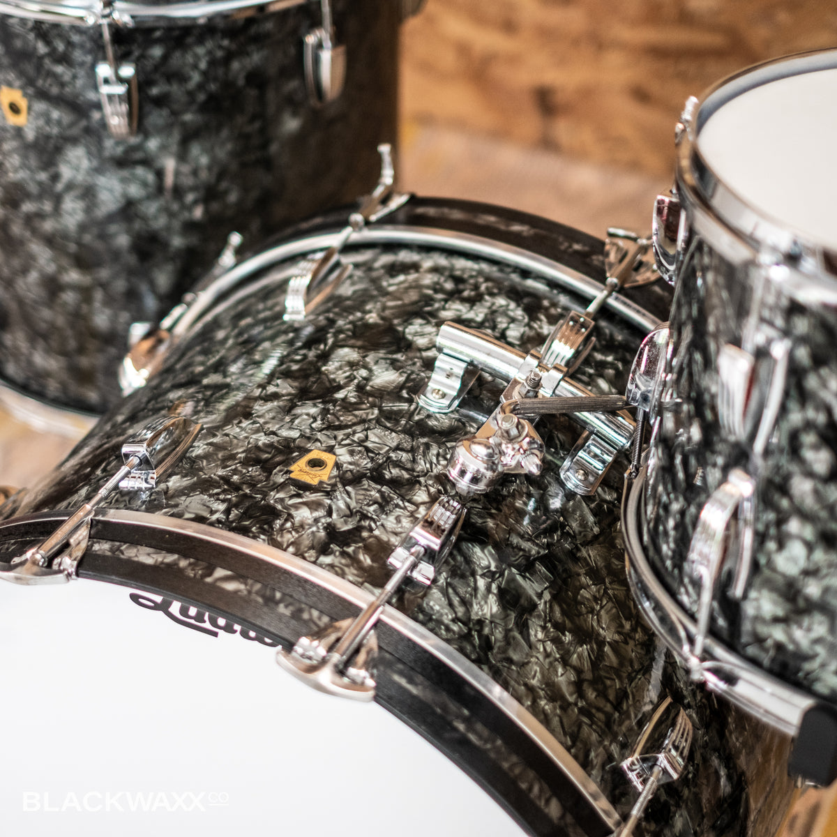 VINTAGE: Ludwig Super Classic - 22, 13, 16 - Black Diamond Pearl