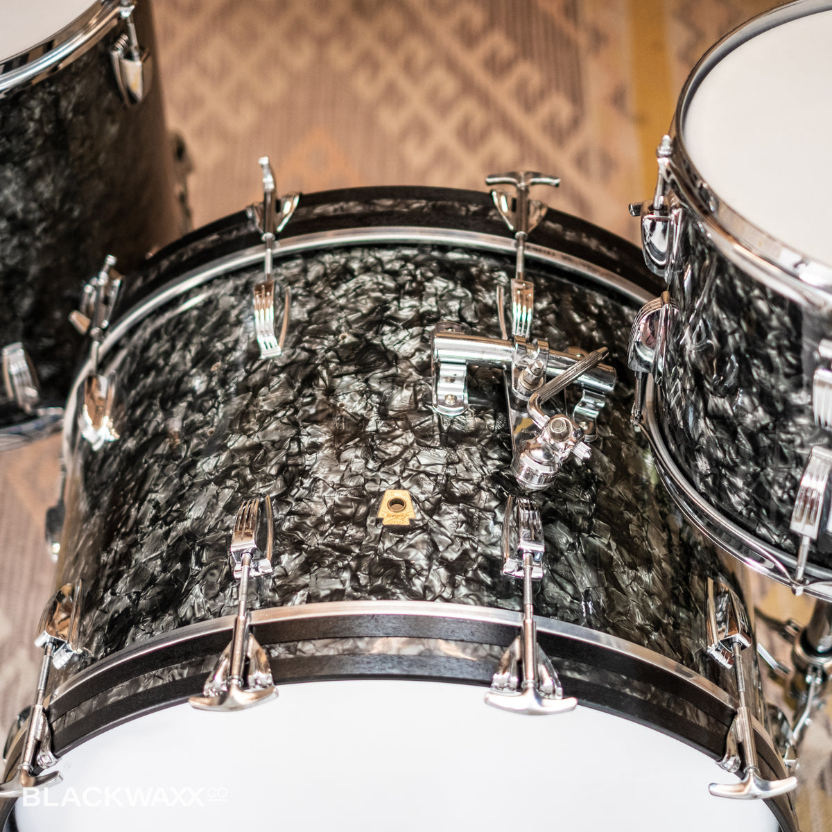 VINTAGE: Ludwig Super Classic - 22, 13, 16 - Black Diamond Pearl