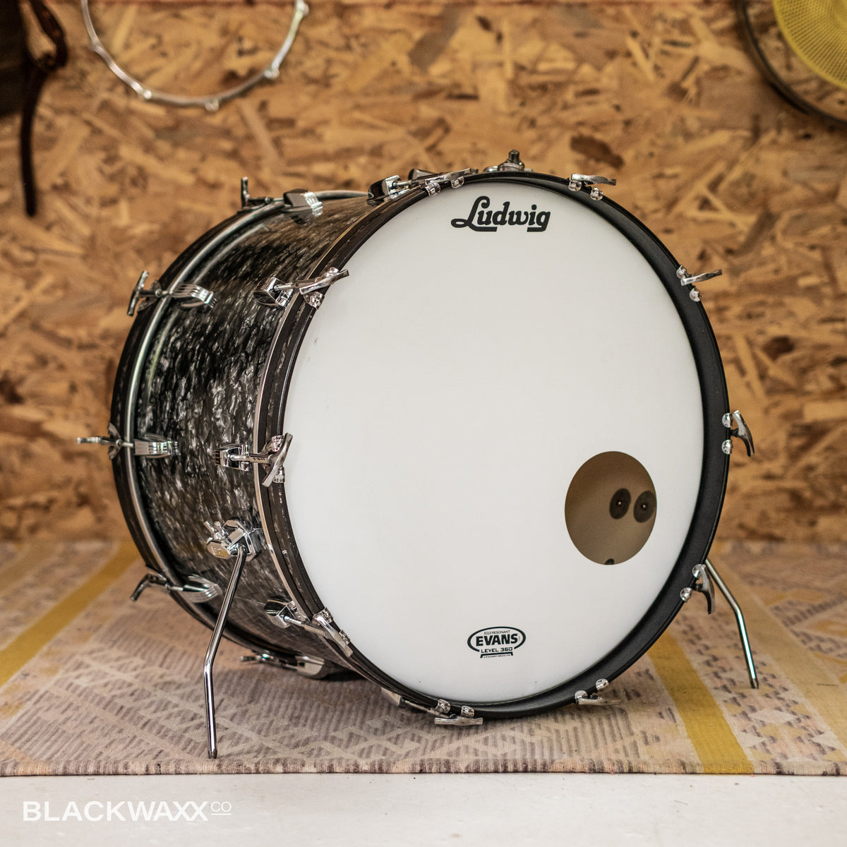 VINTAGE: Ludwig Super Classic - 22, 13, 16 - Black Diamond Pearl
