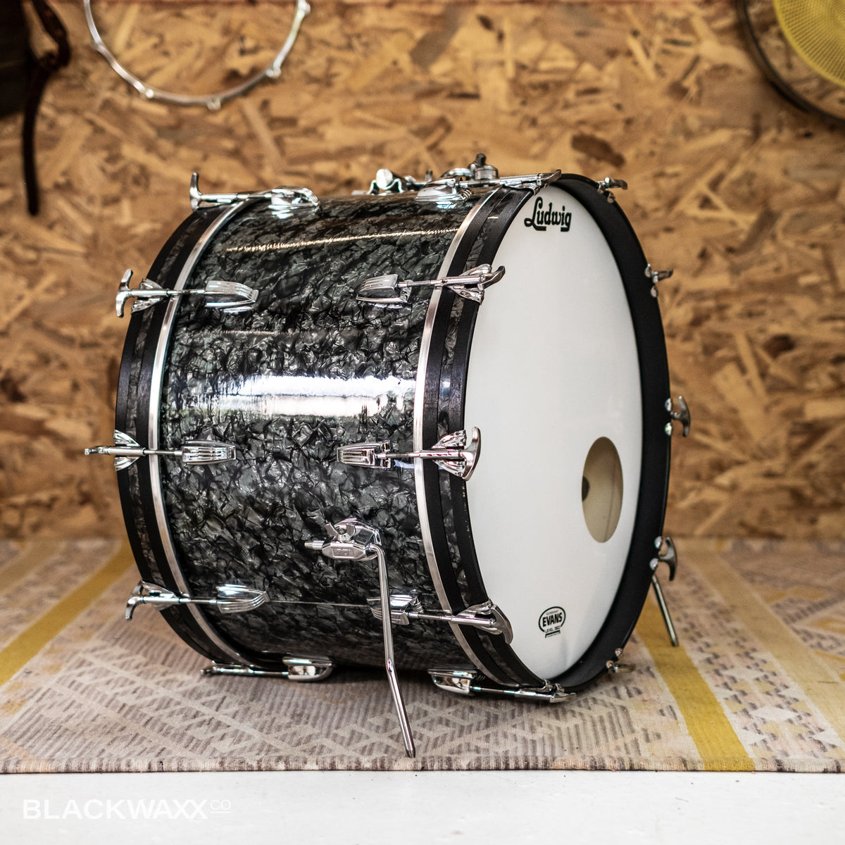VINTAGE: Ludwig Super Classic - 22, 13, 16 - Black Diamond Pearl