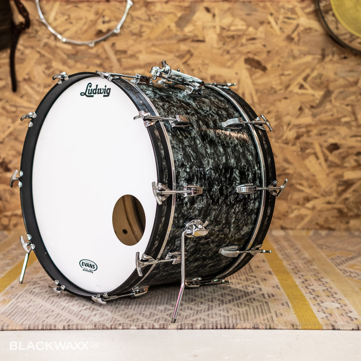 VINTAGE: Ludwig Super Classic - 22, 13, 16 - Black Diamond Pearl