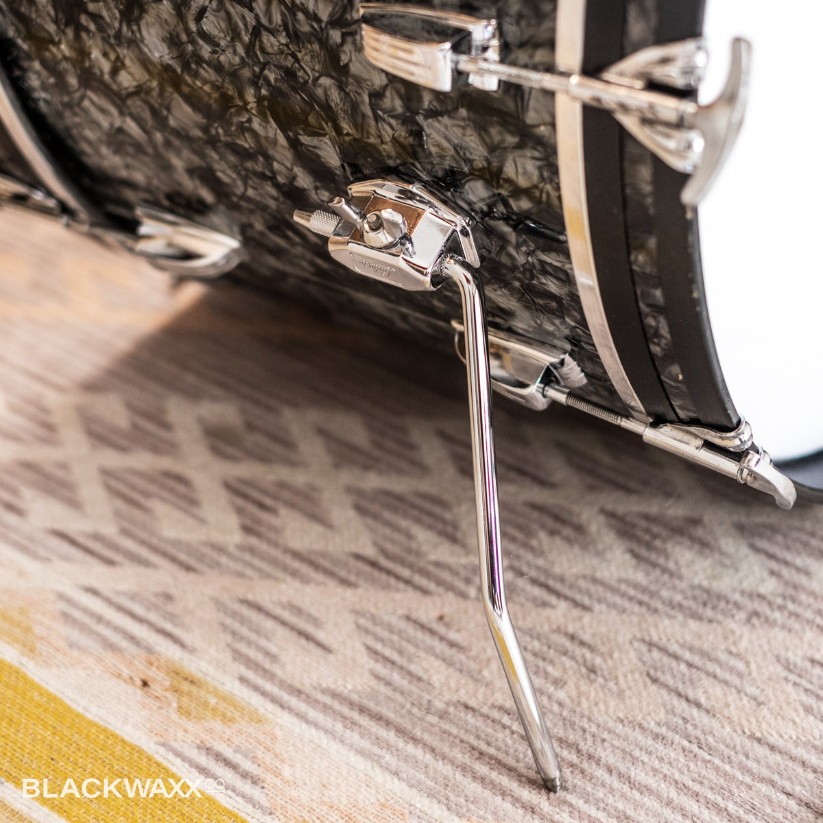 VINTAGE: Ludwig Super Classic - 22, 13, 16 - Black Diamond Pearl