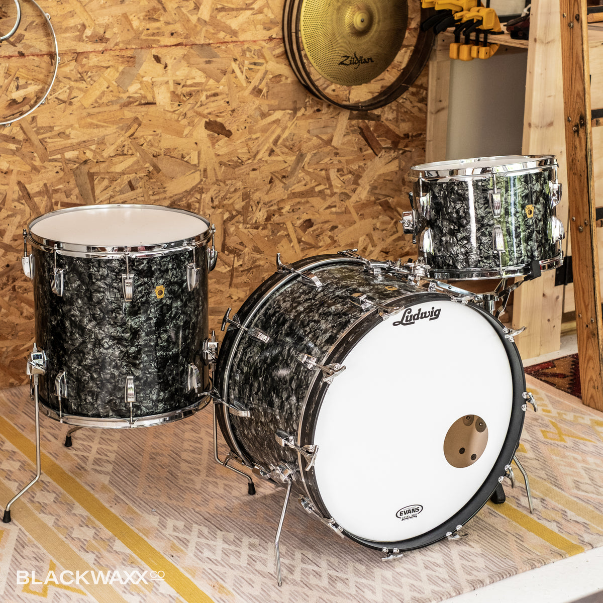 VINTAGE: Ludwig Super Classic - 22, 13, 16 - Black Diamond Pearl
