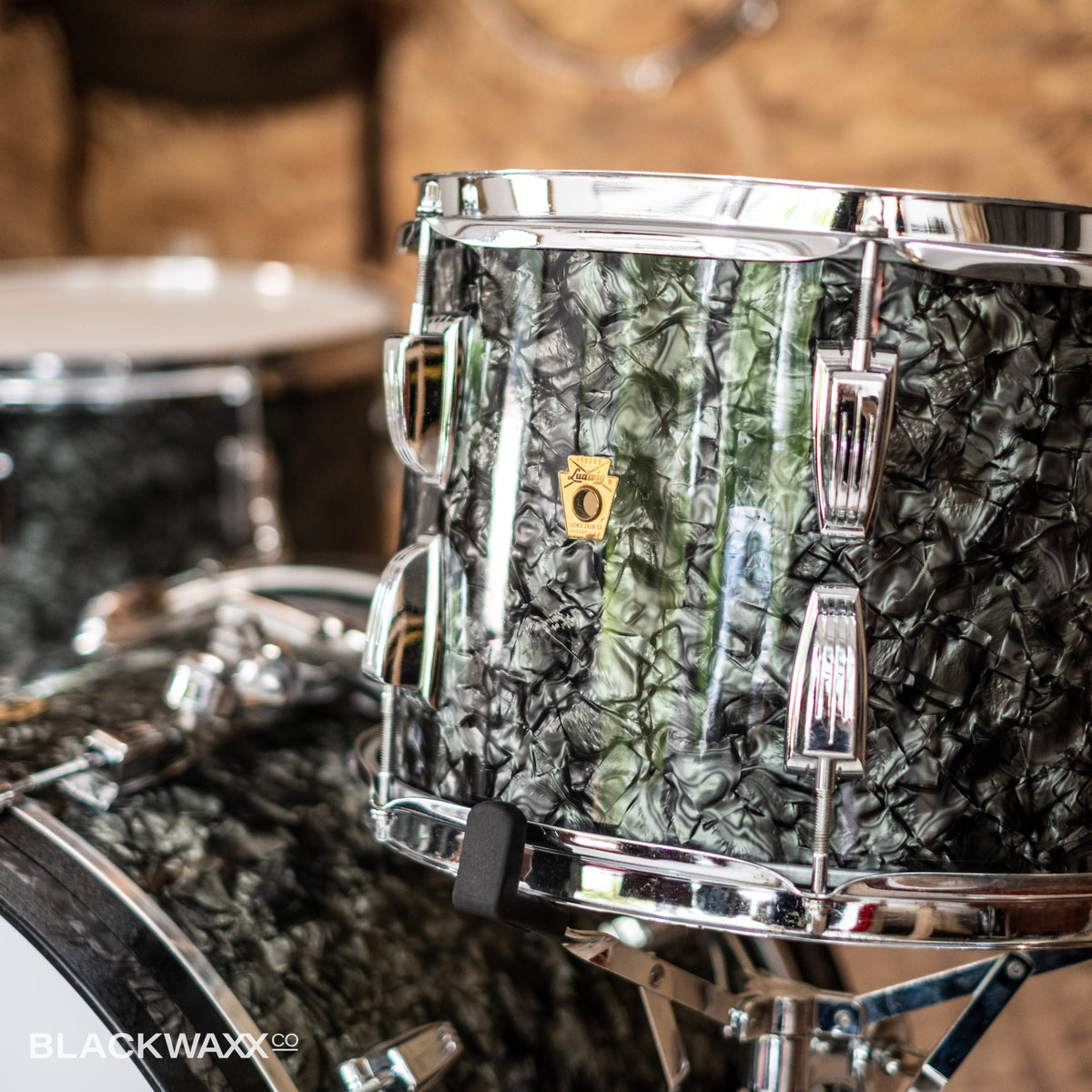 VINTAGE: Ludwig Super Classic - 22, 13, 16 - Black Diamond Pearl