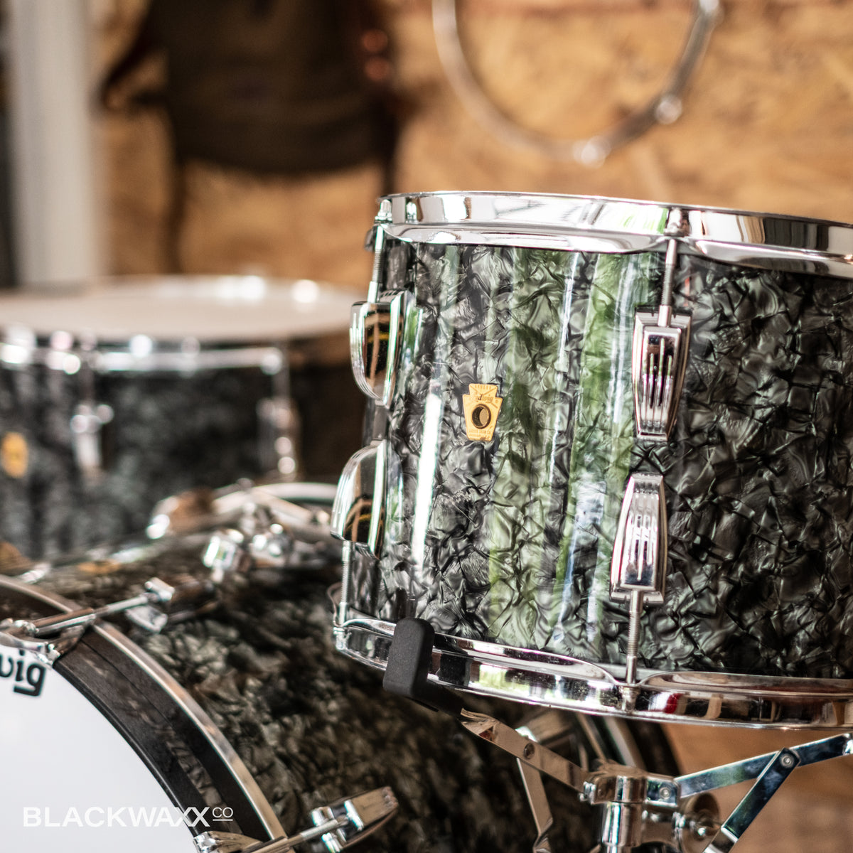 VINTAGE: Ludwig Super Classic - 22, 13, 16 - Black Diamond Pearl