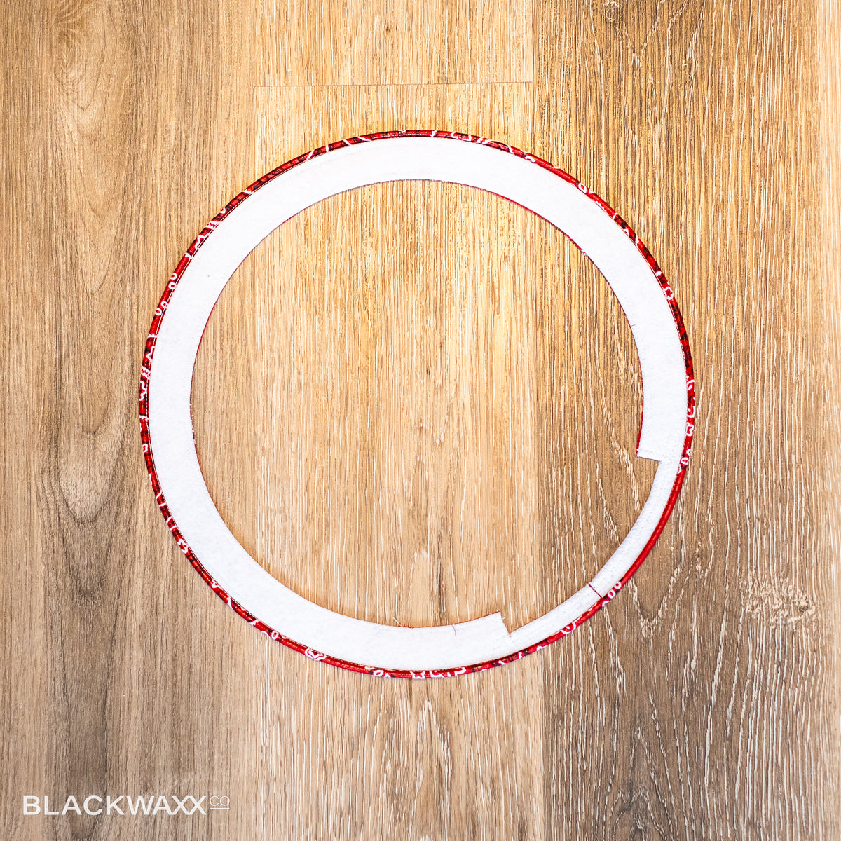 RootsEQ Snare Ring drum dampener, red bandana, view 2
